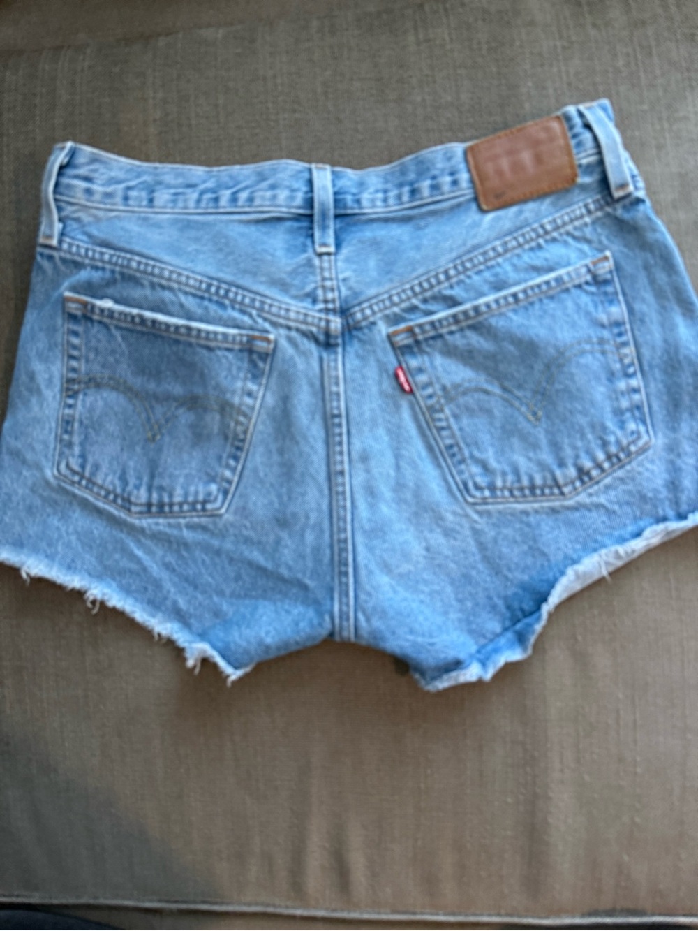 Levi’s 501 Light Blue Distressed Denim Women’s Shorts - Picture 2 of 3